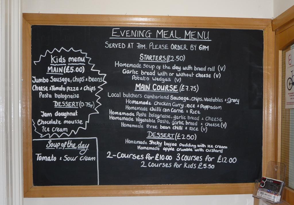 Ingleton Hostel Екстериор снимка