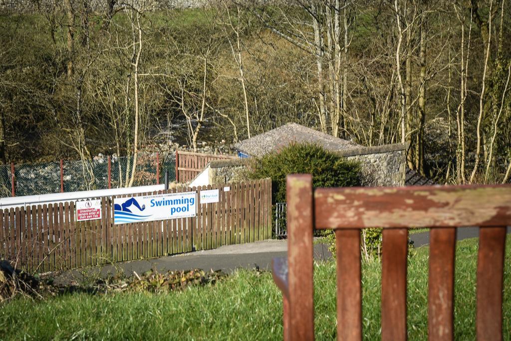 Ingleton Hostel Екстериор снимка